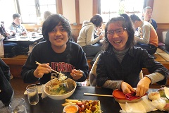 食事会の様子