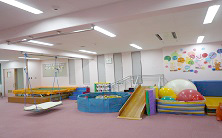 しいのみ学園 遊戯場写真